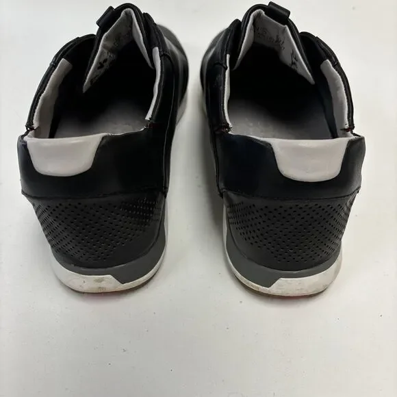 Kizik Fast Slip-On Sneakers Men display picture 1